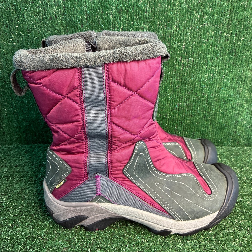 KEEN Betty Quilted Waterproof Faux Fur Winter Snow Hiking Boots Pink Womens 9.0